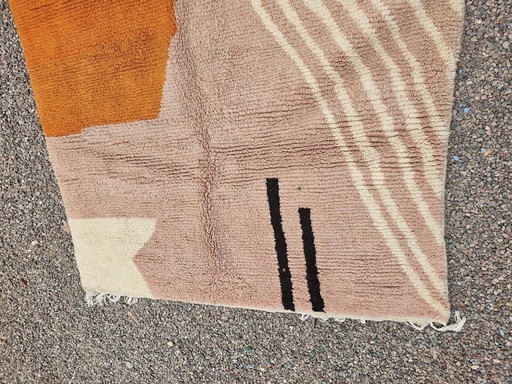 Op maat gemaakt Beni Ouraine tapijt van natuurlijke wol, 2,5/3,5 m – Ahrend, vloerkleden en tapijten, Wool (photo 2 of 10)