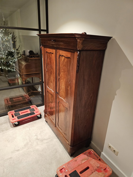 Image 1 of Antiguo armario holandés para ropa blanca con cajones, circa 1800 (transición a Biedermeier), muy buen estado.