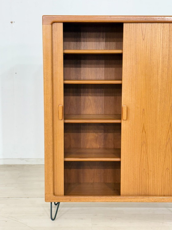 Image 1 of Drylund teakhouten kast / Linnenkast met lamellendeur / Vintage dressoir
