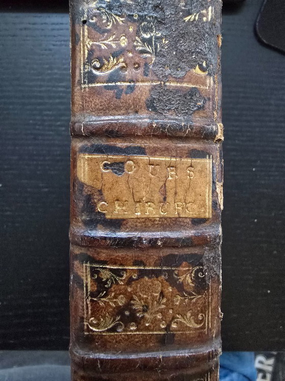 Libro de medicina del siglo XVIII con encuadernación en cuero (1777), de calidad museística, con grandes (photo 15 of 15)
