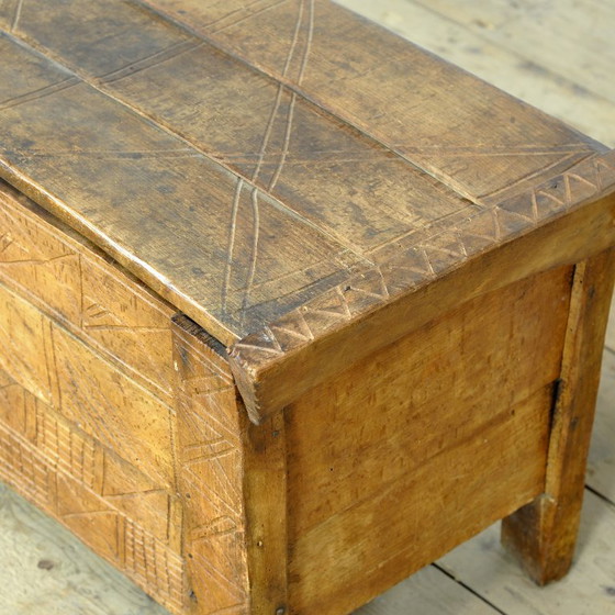 Romanian Shepherd’s Chest, Circa 1900 – Cabinets, Wood, Vintage (photo 8 of 12)