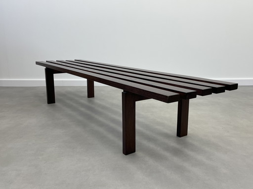 Banc vintage à lattes en bois massif