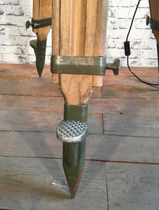 Image 1 of Faretto da teatro vintage nero su treppiede in legno, anni '60