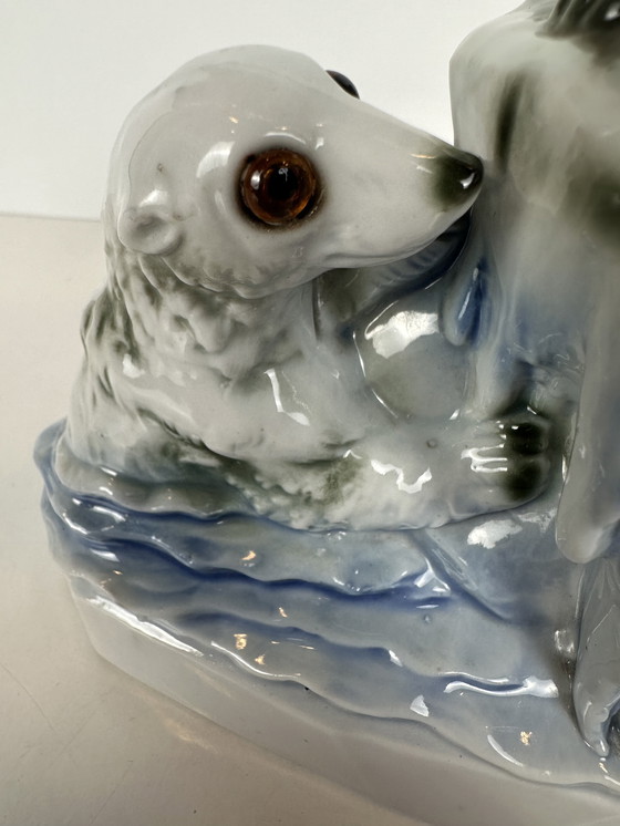 Image 1 of Art Deco (fragrance) lamp - polar bears