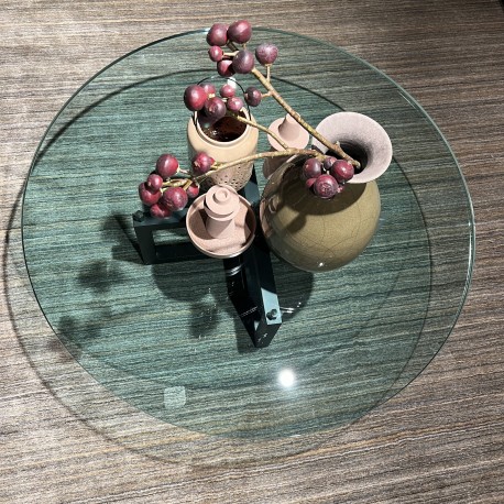 T48/4 – Ghyczy, salontafels, Design (photo 2 of 6)