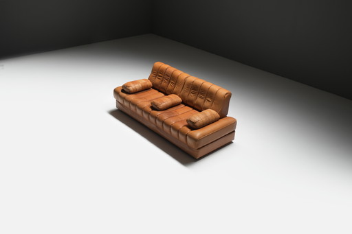 Superbe canapé/lit DS-85 en cuir cognac d'origine par l'équipe De Sede pour De Sede