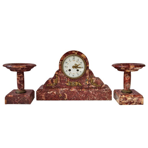 Rood marmeren schoorsteenstel – Klok en twee schalen