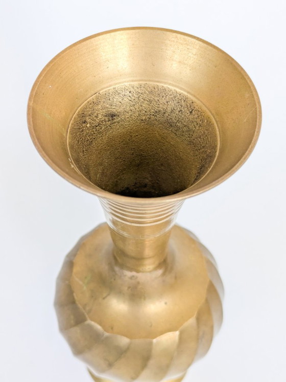 Vintage Solid Brass Trumpet-Shaped Pedestal Vase With Ribbed And Swirl Details (photo 14 of 15)