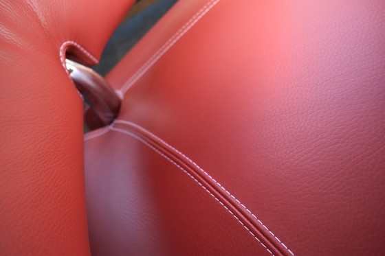 Image 1 of Wunderschöner Leolux Pallone Design-Sessel in neuwertigem Zustand, inklusive Fußhocker.