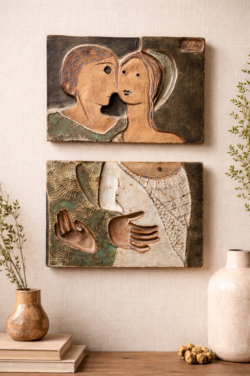 Azulejo de pared figurativo modernista en gres policromado, 1975