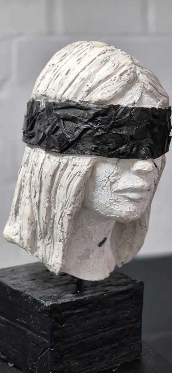 Where Looking Stops - Unique Handmade Sculpture – Other (photo 6 of 13)