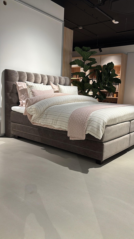 Image 1 of Boxspring Times Square