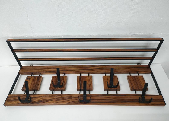 Image 1 of Raro perchero de diseño de palisandro de mediados de siglo