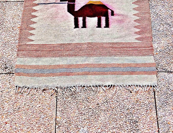 Image 1 of Alfombra bereber Kilim de lana 100x60 hecha a mano con motivos étnicos de camellos
