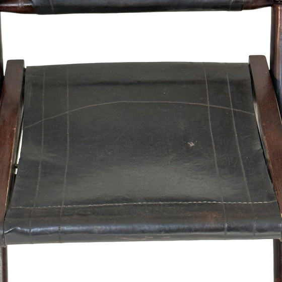 Image 1 of Fauteuil d'officier - revêtement en bois et cuir - style campagne militaire