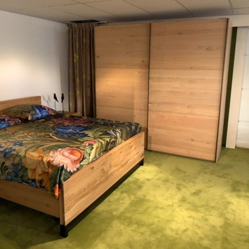 Letto Van Houdt Furniture - 180x200 con armadio e comodini