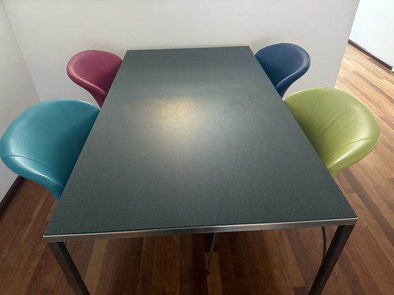 Image 1 of Metaform Eettafel + Montis Eetkamerstoelen