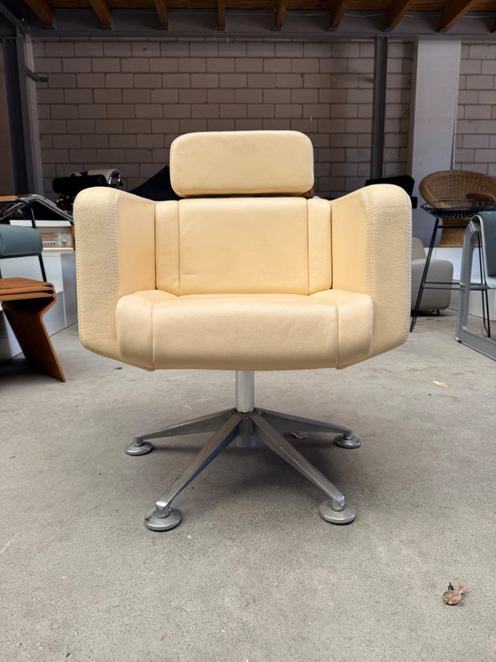 Image 1 of Fauteuil de conférence Giroflex 21 (stock : 7)