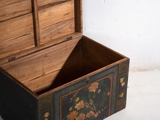 Baule antico dipinto in legno di pino – Cina, circa 1900 – Armadi contenitori, Iron (photo 34 of 40)