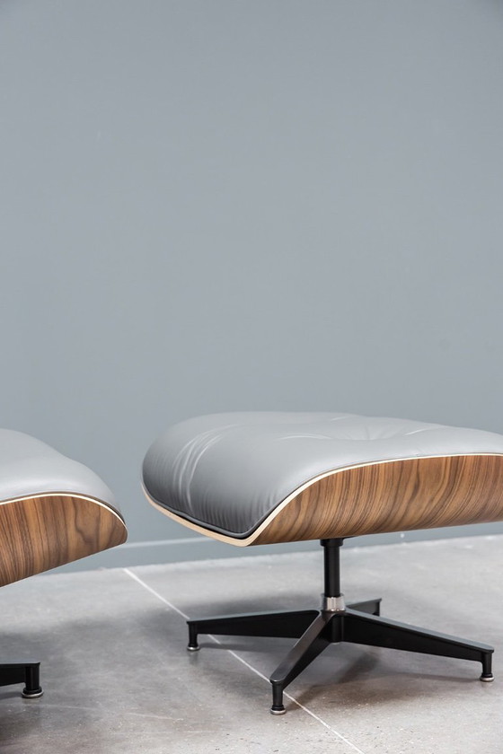 Image 1 of Sillón Eames + otomana
