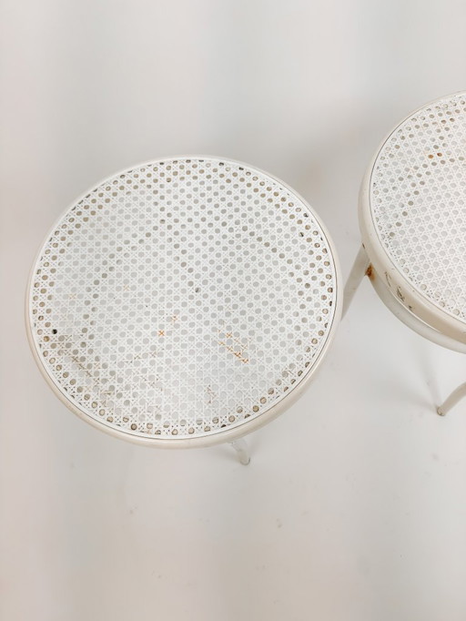 2x Thonet stijl krukjes