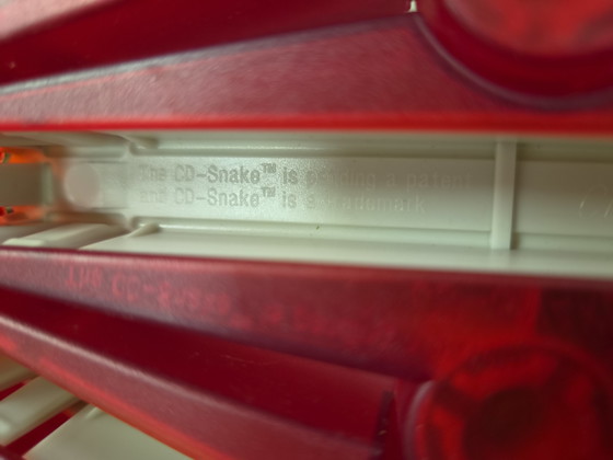 CD-Snake NOS rosso con bianco, stile Peggy Gou – Armadi contenitori, Plastic (photo 3 of 9)