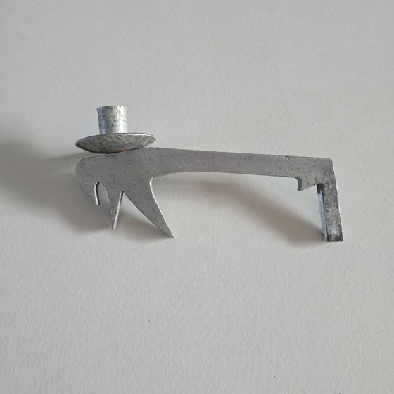 Image 1 of Set van 2 unieke grote vintage brutalistische aluminium kandelaars — toegeschreven aan Helmut Schluter — 7 kaarsen — Duitsland 