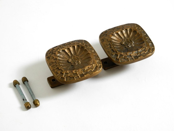 Image 1 of Wunderschöner, doppelseitiger Türgriff im Mid-Century-Modern-Stil aus schwerer Bronze.