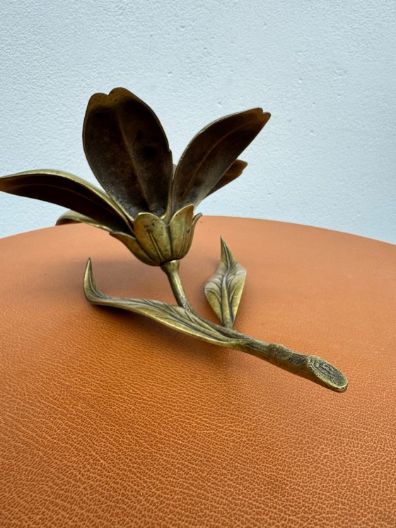 Posacenere a fiore in ottone massiccio anni '60, Oggetti decorativi, Dorato (foto 12 di 15)