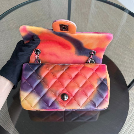 Image 1 of Borsa Chanel Classic Flap Small - Edizione limitata in pelle di agnello trapuntata Flower Power con finiture nere, serie 21