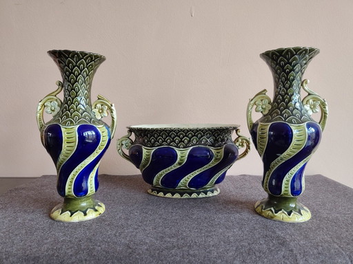 Gustave de Bruyn vases and bowl