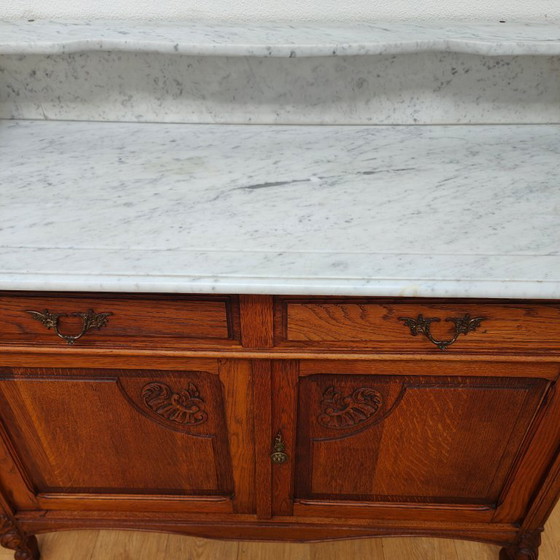 Image 1 of Credenza, cassettiera, comò e mobile da bagno vintage e antichi con piano in marmo.