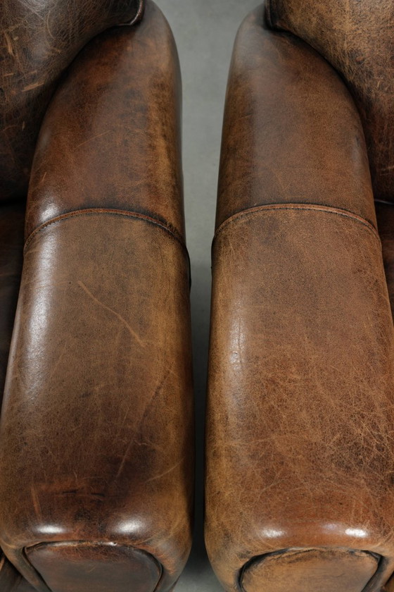 Image 1 of 2 comode poltrone in pelle di pecora dal design Art Déco