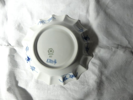 Image 1 of Royal Copenhagen Musselmalet 351 serving bowl UK4RAEB