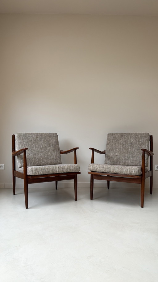 Twee Vintage Deense Teak Houten Fauteuils