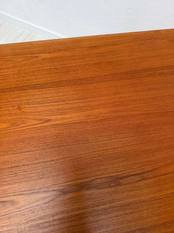 Image 1 of Vintage Deens design teakhouten directiebureau van Ib Kofod-Larsen, mid-century modern schrijfbureau, jaren 60