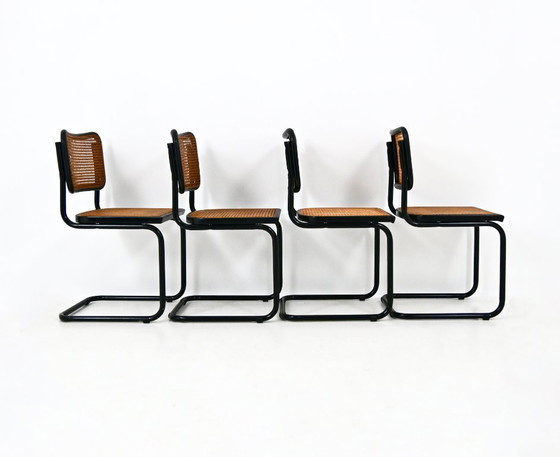 Image 1 of Esszimmerstühle Modell B32 von Marcel Breuer, komplett schwarz, 4er-Set