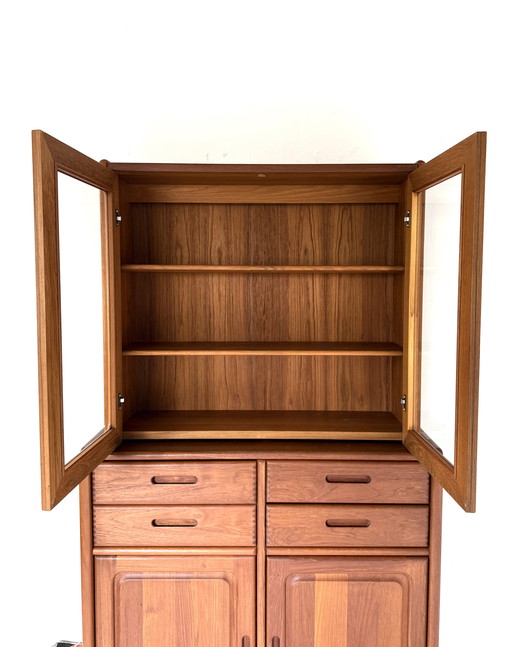 Vintage teak display cabinet, Dyrlund '80