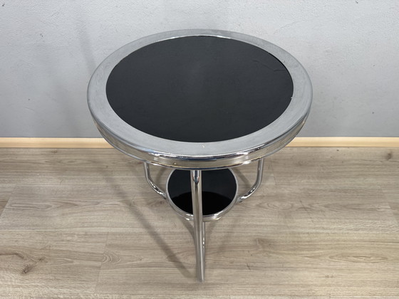 Image 1 of Table d'appoint Art déco intemporelle - chrome et verre noir