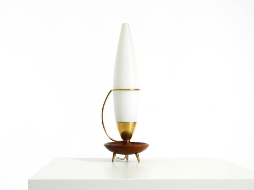 Large, beautiful Mid-Century Modern table lamp made of brass and teak, with a frosted glass shade | 42 cm | 16,5"