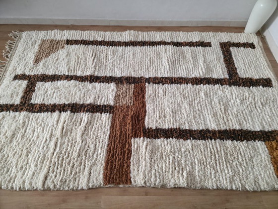 Image 1 of Magnificent handcrafted rug 200cm x 300cm