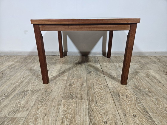 Teak Table with Ceramics, Denmark, 1960s – Coffee table books, Wood, Scandinavian (photo 4 of 14)