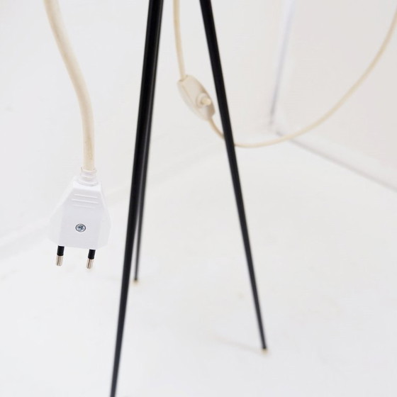 Image 1 of Lampadaire tripode vintage Cocoon avec touches de laiton, années 1960