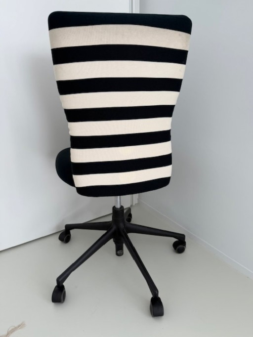 Vitra T-Chair