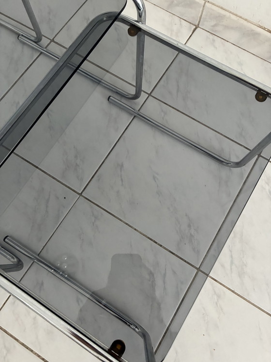 Tables d'appoint gigognes vintage cadre tubulaire verre fumé – Chrome, Glass (photo 5 of 15)