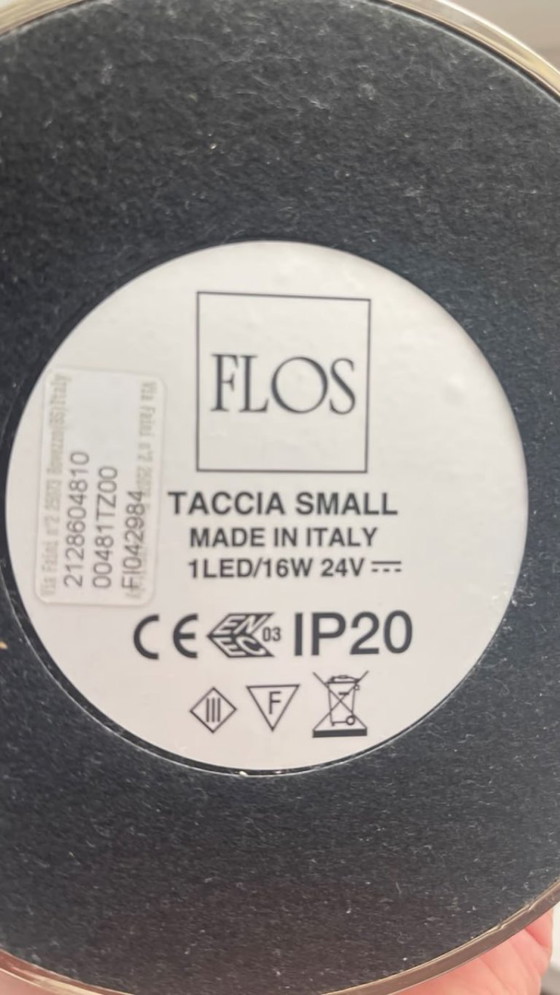 Image 1 of Lámpara de mesa pequeña Flos Taccia