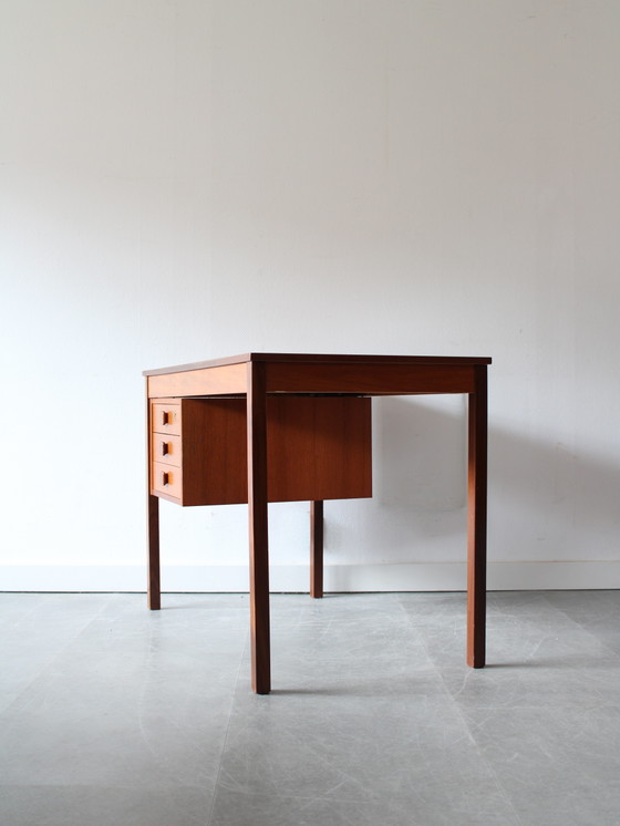 Image 1 of Vintage Deens bureau door Domino Møbler 