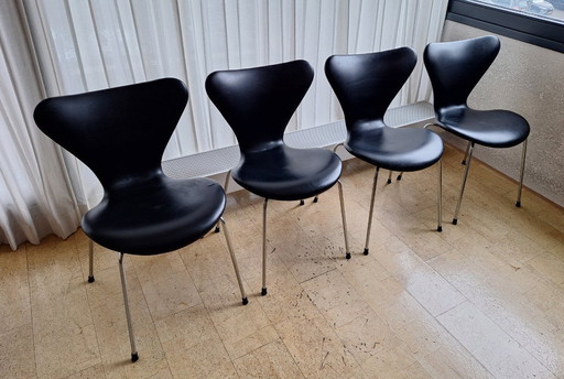 4 x vintage Fritz Hansen vlinderstoel zwart skai