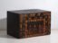 Baule antico dipinto in legno di pino – Cina, circa 1900 – Oggetti decorativi, Iron (photo 9 of 40)
