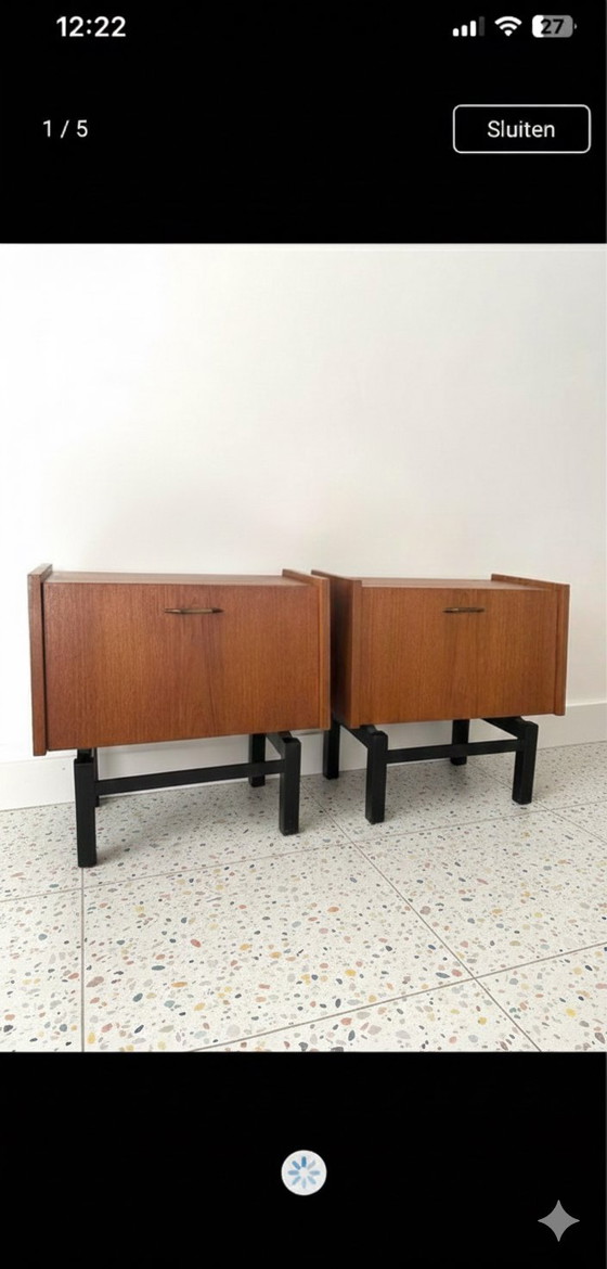 Image 1 of (1 di 2) Comodini vintage in teak – metà secolo – anni '60